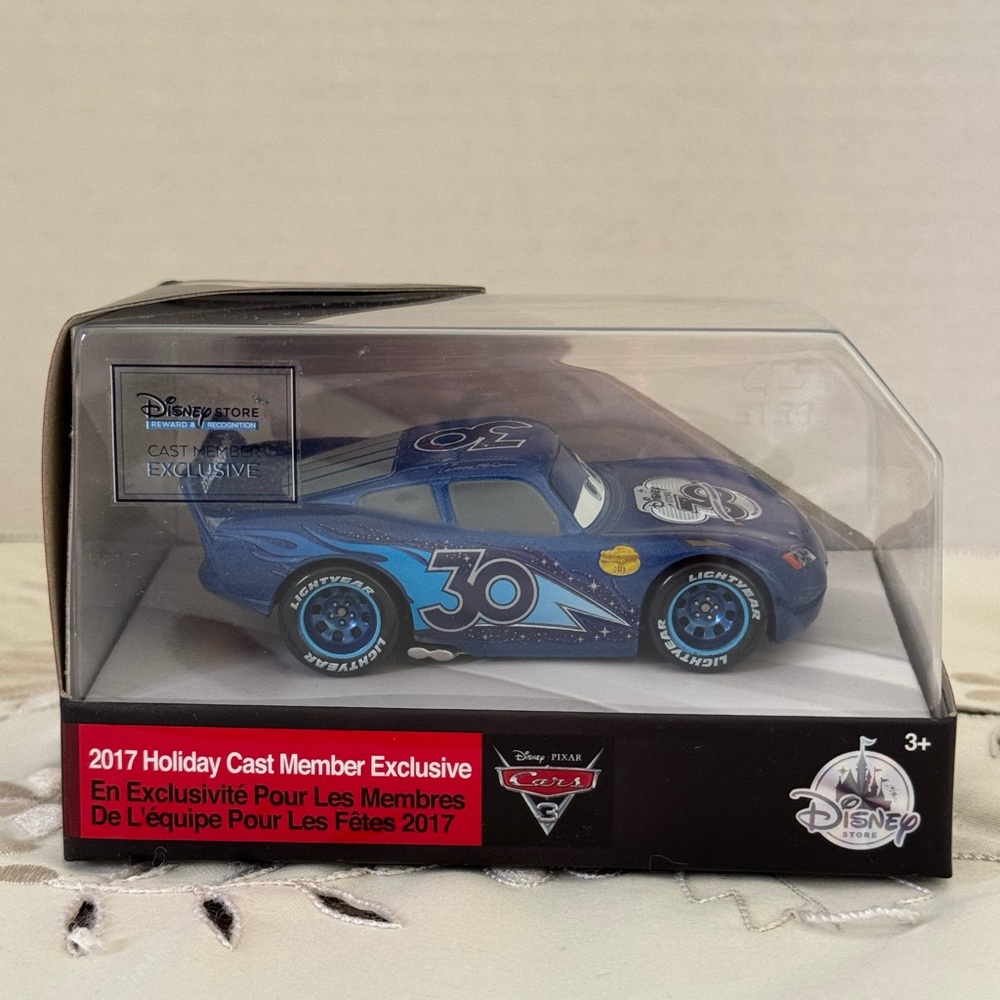 Disney Store 2017 Cast Member Exclusive Lightning McQueen